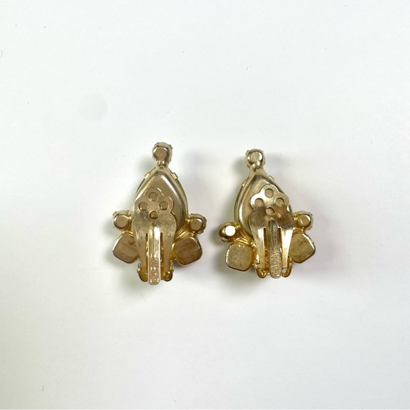 Vintage GARNE Clip On 7 Yellow Amber Stone Gold Tone Earrings - Picture 2 of 6